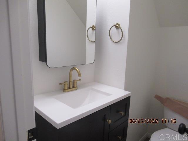 1450 Melrose Avenue, Chula Vista CA: https://media.crmls.org/mediaz/5565d108-5890-4479-b243-b276962e8206.jpg