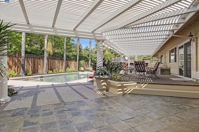 3693 Mohr Ave, Pleasanton CA: https://media.crmls.org/mediaz/5566a33a-6fb2-4d38-acf2-b14e1269bd2f.jpg