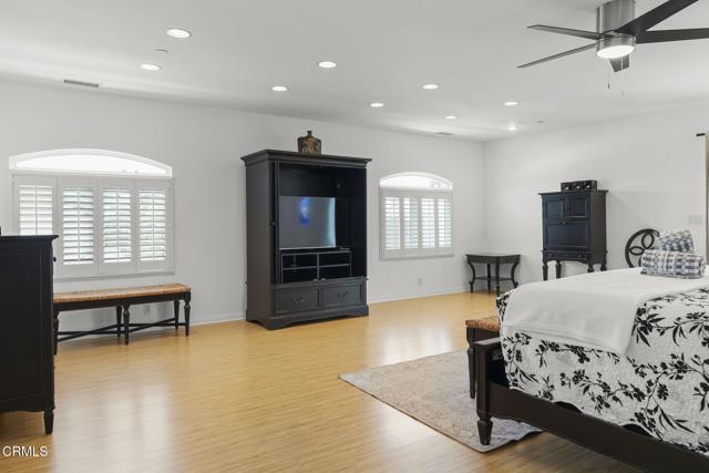 2036 Pierpont Boulevard, Ventura CA: https://media.crmls.org/mediaz/5567030d-3876-429f-a1e6-86d656254f37.jpg
