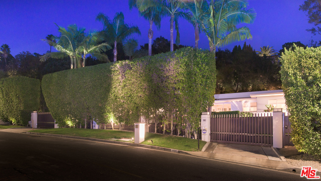 1124 Tower Road