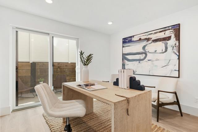 326 Chinquapin Avenue, Carlsbad CA: https://media.crmls.org/mediaz/5567d986-ad45-493b-8894-a1ba06701655.jpg