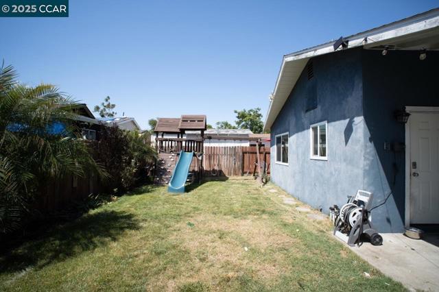 9 W Madill St, Antioch CA: https://media.crmls.org/mediaz/5567fa65-827c-4585-a4d8-9b15cb526160.jpg