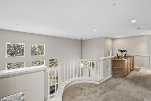 Image 38 of 75 For 2199 Woodland Heights