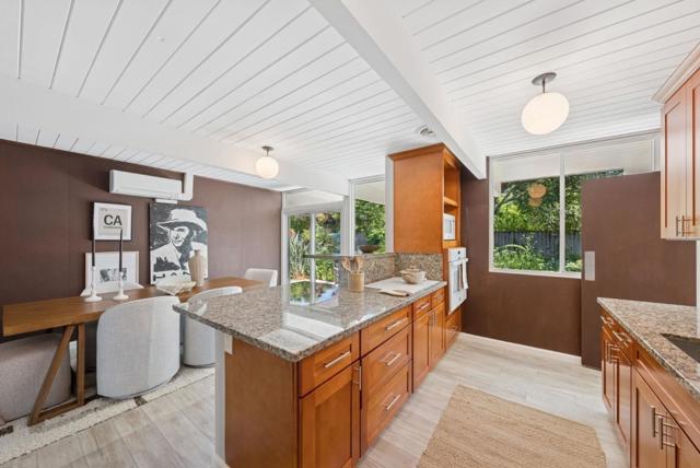 822 Dartshire Way, Sunnyvale CA: https://media.crmls.org/mediaz/5569e0dd-f5a8-4222-b4ca-8ed3e1a61458.jpg