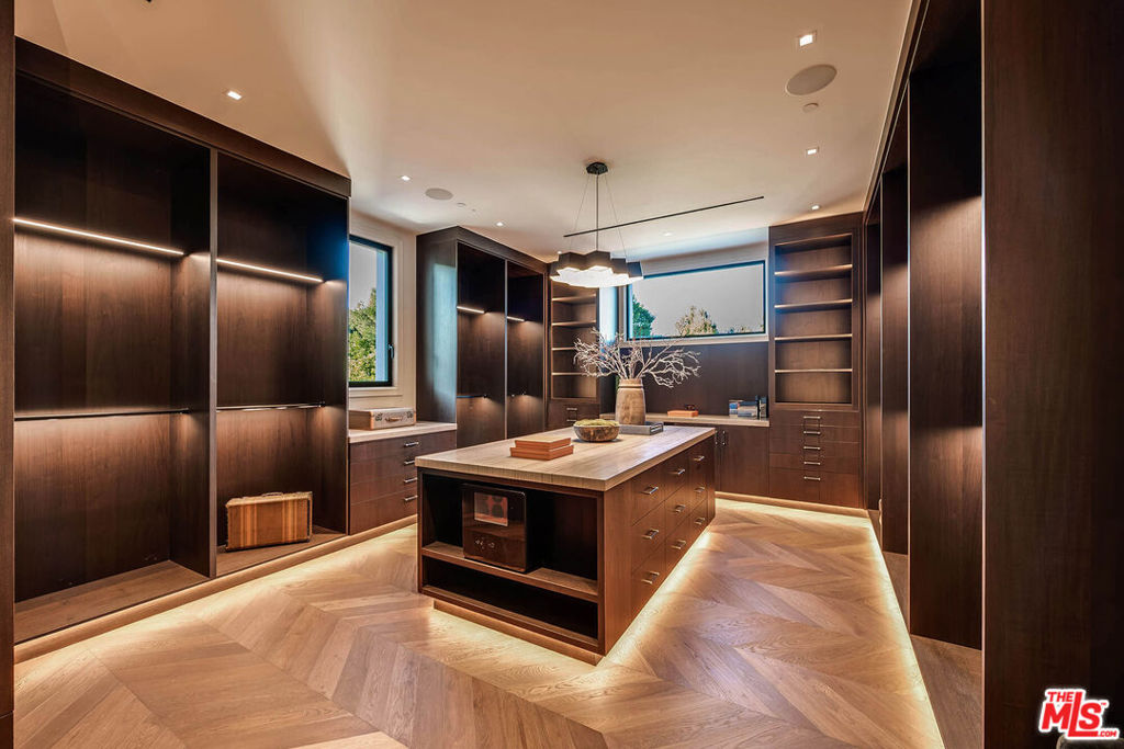 MLS #26849853 image #49