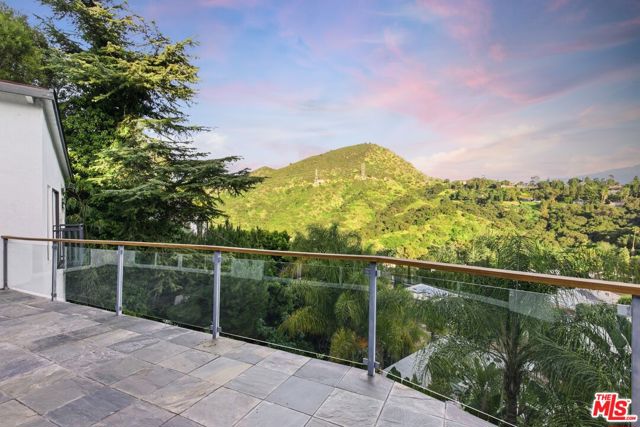 3476 Troy Drive, Los Angeles CA: https://media.crmls.org/mediaz/556ae692-68aa-4771-ac3a-11dbf5c1d0aa.jpg