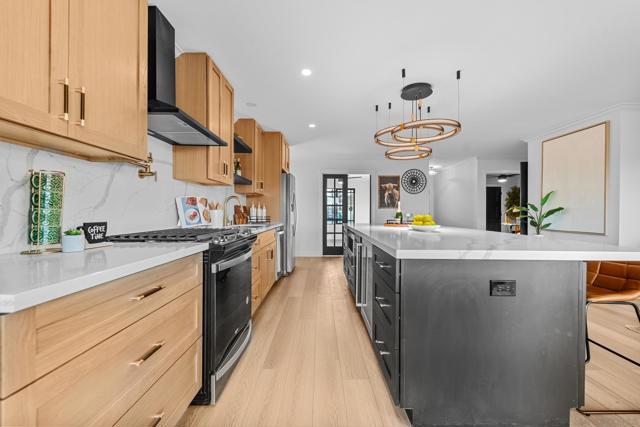 Image 8 of 46 For 4505 La Cuenta Dr