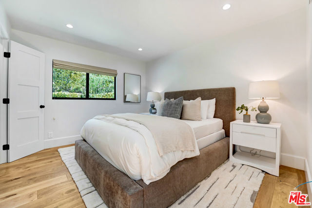 2506 Zorada Drive, Los Angeles CA: https://media.crmls.org/mediaz/556b3d27-d934-4f0a-9318-db0138b6bcc5.jpg