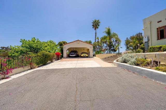 3928 La Cresta Way, Bonita CA: https://media.crmls.org/mediaz/556c707f-220b-467b-8788-968d62328576.jpg