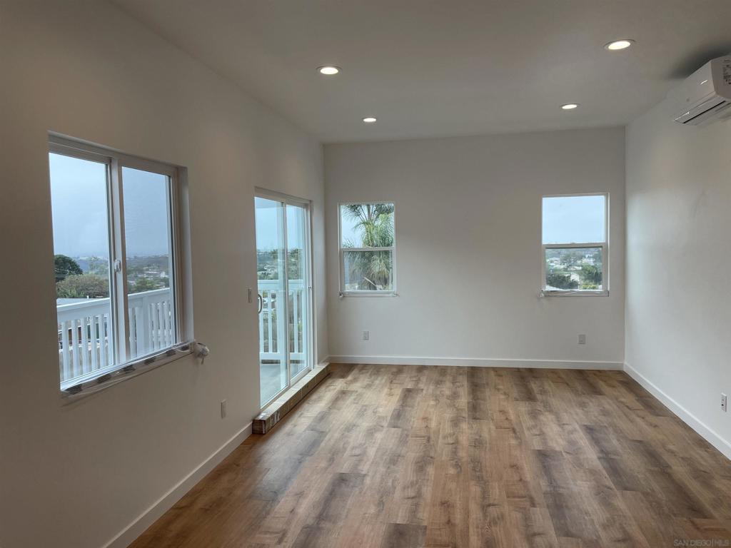 MLS #250036676SD image #16