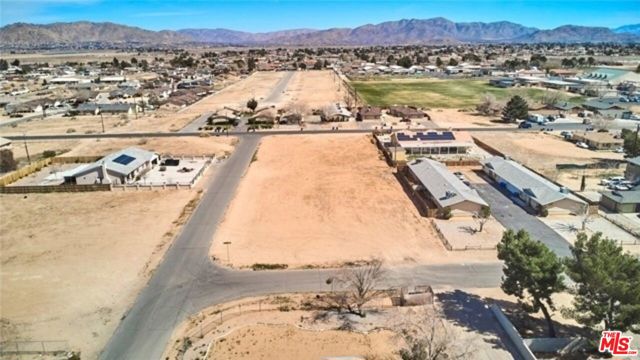 0 Straight Arrow Road, Apple Valley CA: https://media.crmls.org/mediaz/556cca22-2394-49a2-b4c5-8a6784276667.jpg