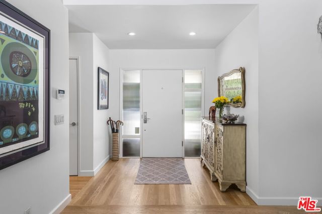 4820 Poe Avenue photo 4