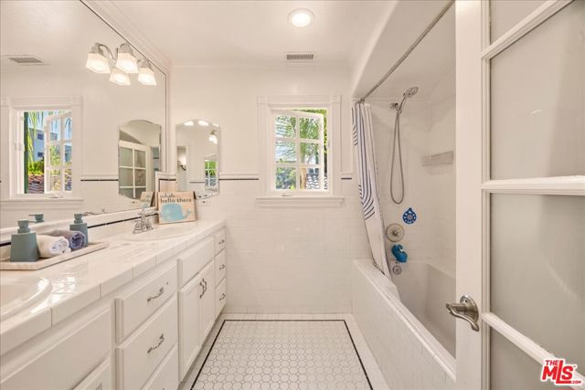 10388 Keswick Avenue photo 29