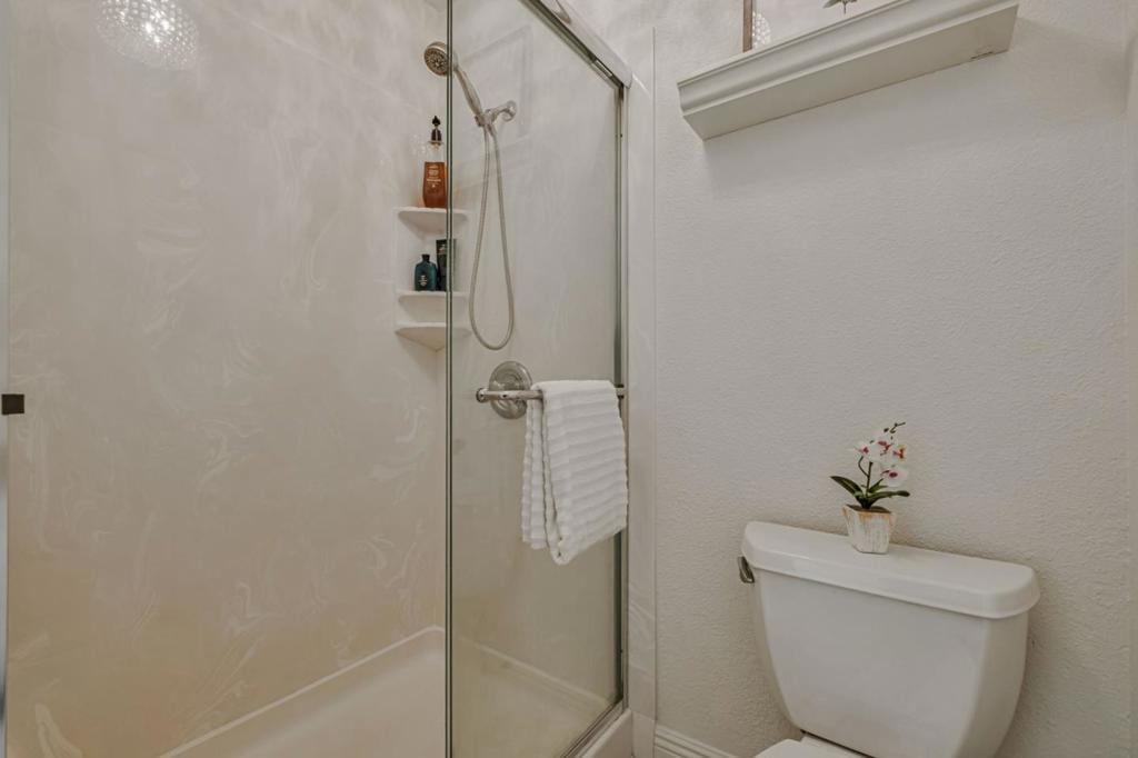https://media.crmls.org/mediaz/556e9089-5692-4d93-94ed-4256c92a18ff.jpg?preset=X-Large
