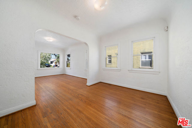 3000 Finch Street, Los Angeles CA: https://media.crmls.org/mediaz/556eecac-2d53-4664-aa03-a25191a71b56.jpg