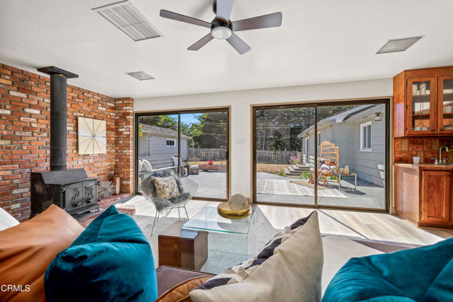 18601 Cypress Road, Fort Bragg CA: https://media.crmls.org/mediaz/556f34c3-ab7e-4478-8939-333725cd4906.jpg