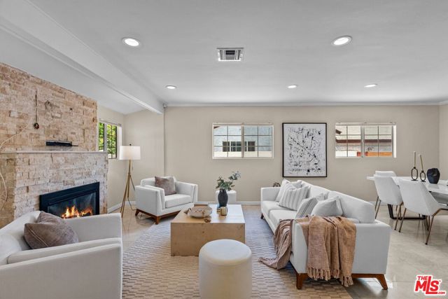 6319 Willowcrest Avenue, North Hollywood CA: https://media.crmls.org/mediaz/556f6e1f-a25c-4661-bab3-3b1862a67aef.jpg