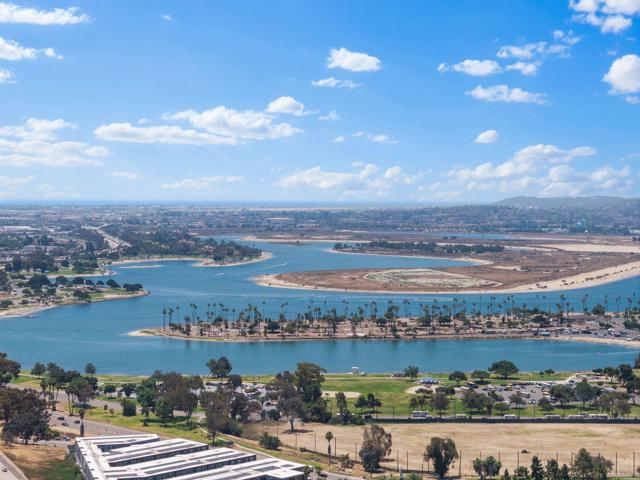 3903 Cadden Way, San Diego CA: https://media.crmls.org/mediaz/55700a6f-d4d0-434b-8dbf-adcad8141cff.jpg