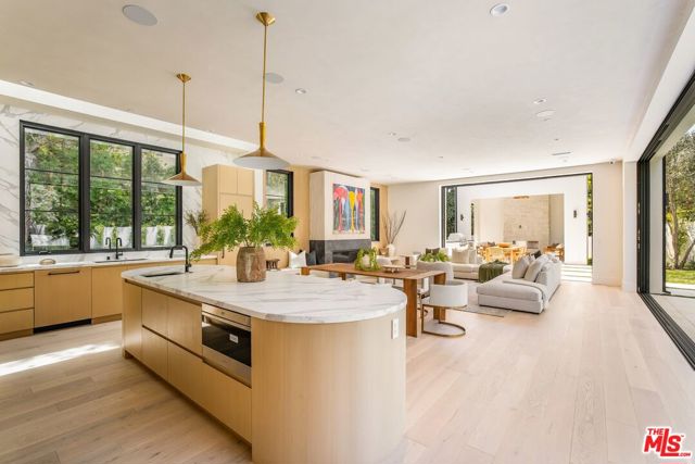1749 Mandeville Lane, Los Angeles CA: https://media.crmls.org/mediaz/5570224c-b023-4548-ab24-762ef27c1c39.jpg