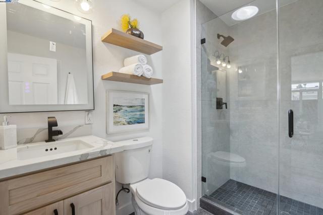 37512 Willowood Dr, Fremont CA: https://media.crmls.org/mediaz/5570a811-73ab-4ba5-a911-39fc4c341750.jpg