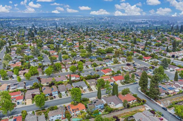 651 Starbush Drive, Sunnyvale CA: https://media.crmls.org/mediaz/55717be7-c024-486c-947d-c5d64d279e9f.jpg