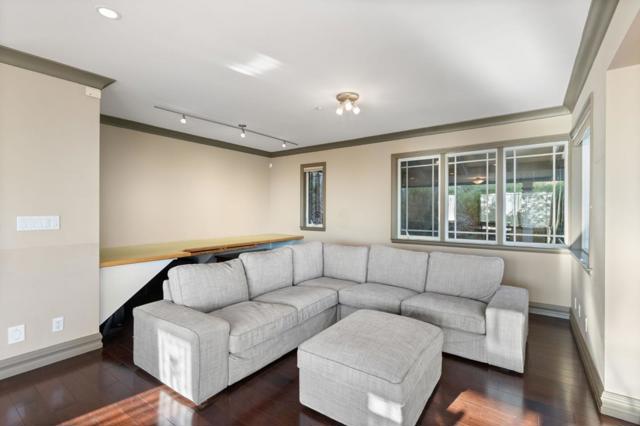 107 Dolphine Avenue, El Granada CA: https://media.crmls.org/mediaz/5571a594-5c94-4bbf-b65d-9adcbd3c3568.jpg