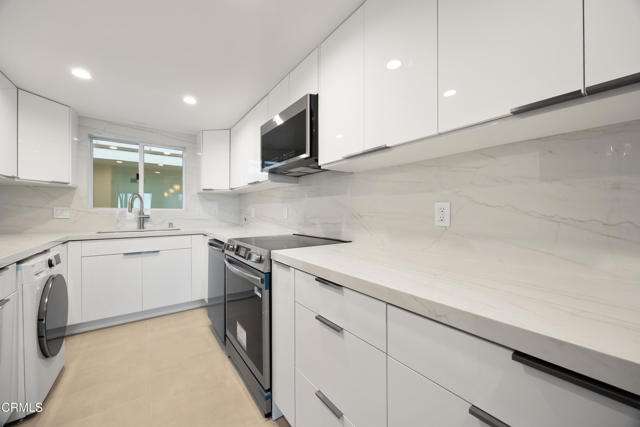 Detail Gallery Image 7 of 23 For 201 Calle Miramar #20,  Redondo Beach,  CA 90277 - 2 Beds | 2 Baths