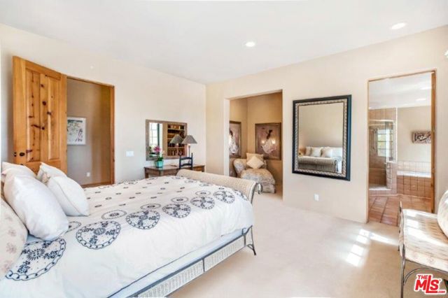 3756 FOOTHILL ESTATE (Private Lane) Road, Santa Barbara CA: https://media.crmls.org/mediaz/5571fde1-8b50-4df0-90e7-2fb9c320d5ae.jpg