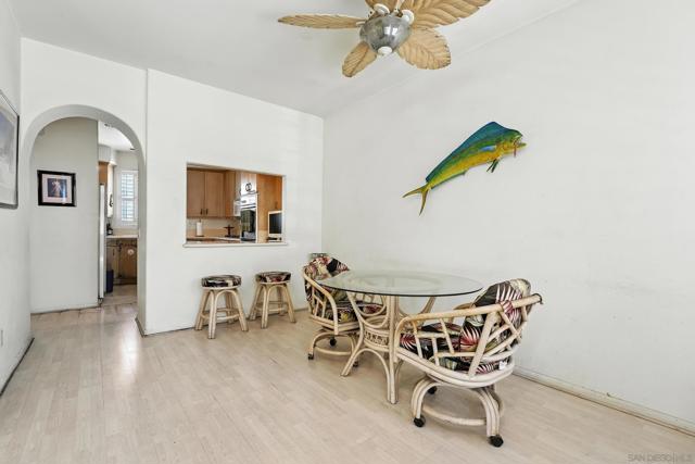 3701 Riviera Dr, San Diego CA: https://media.crmls.org/mediaz/55724506-bd5d-4244-9dbb-5c7700793a68.jpg