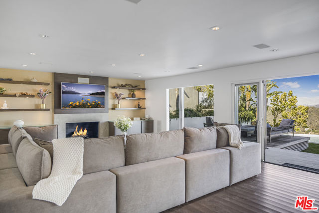 Drew Fenton | 2028 Stradella Road Los Angeles CA | MLS: 7205840