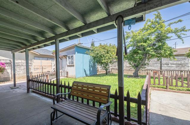 1208 Ramona Avenue, Salinas CA: https://media.crmls.org/mediaz/5573124d-6822-4910-aad1-9e518d2b1b10.jpg