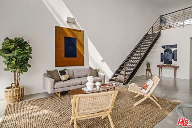 803 Wilcox Avenue, Los Angeles CA: https://media.crmls.org/mediaz/55731479-5c72-4ad0-be84-766d5983b77e.jpg