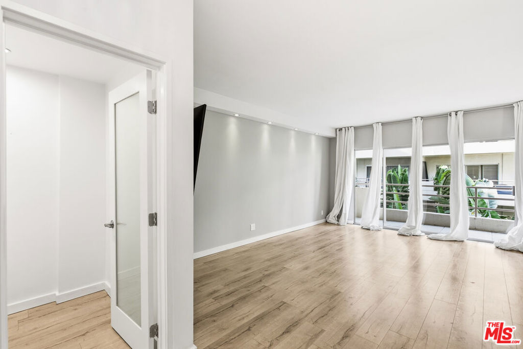 1131 Alta Loma Road #306