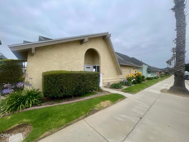 3077 Harbor Boulevard, Ventura CA: https://media.crmls.org/mediaz/55739efb-0d1c-4d29-95a2-28476a0b288f.jpg