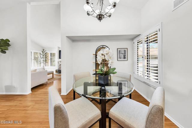 769 Birchpark Circle, Thousand Oaks CA: https://media.crmls.org/mediaz/5573eba3-2777-4d61-bf09-bd02d55614b2.jpg