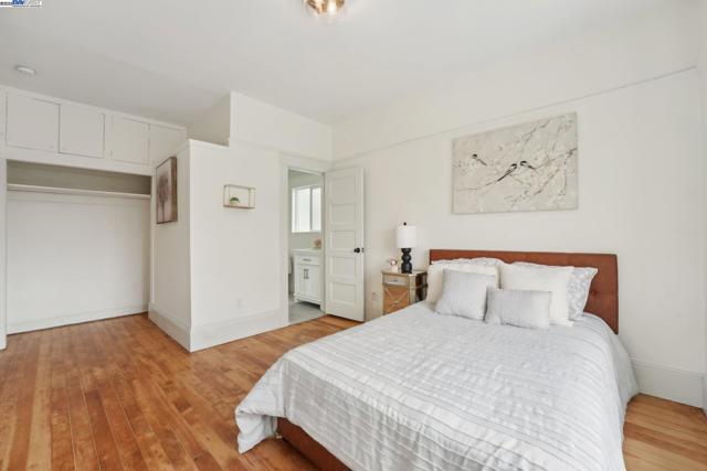 2155 42nd ave, Oakland CA: https://media.crmls.org/mediaz/5573fa20-5fa2-4ab3-9000-a7f6c321366e.jpg