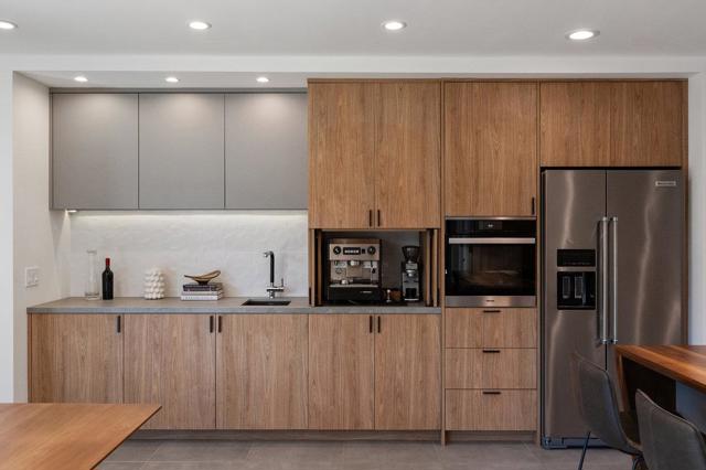 137 30th Avenue, San Mateo CA: https://media.crmls.org/mediaz/5575fffb-5cb3-4366-935e-3fcf8da982a8.jpg