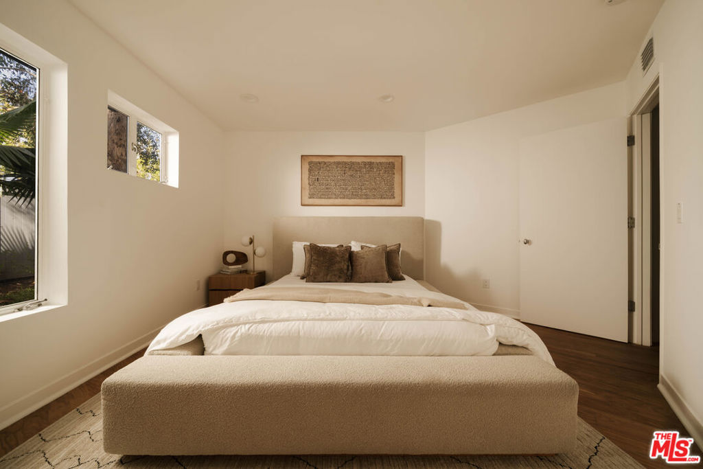 2027 Oakwood Ave, Venice, CA 90291, photo 18