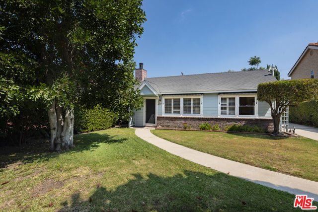 14755 Huston Street, Sherman Oaks CA: https://media.crmls.org/mediaz/55762f78-d221-46f9-95d2-c6129ee25371.jpg