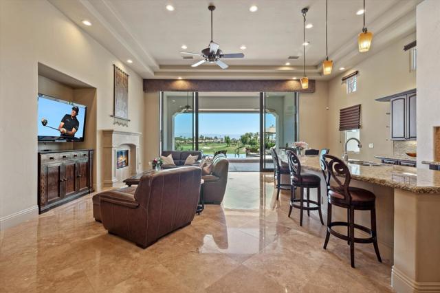 58440 Aracena, La Quinta CA: https://media.crmls.org/mediaz/557635cd-58a8-43b0-8eaf-c44baa516e8d.jpg