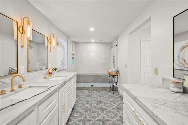6641 Leyland Park Drive, San Jose CA: https://media.crmls.org/mediaz/55765c57-de59-411d-a2c8-d252eab337f1.jpg