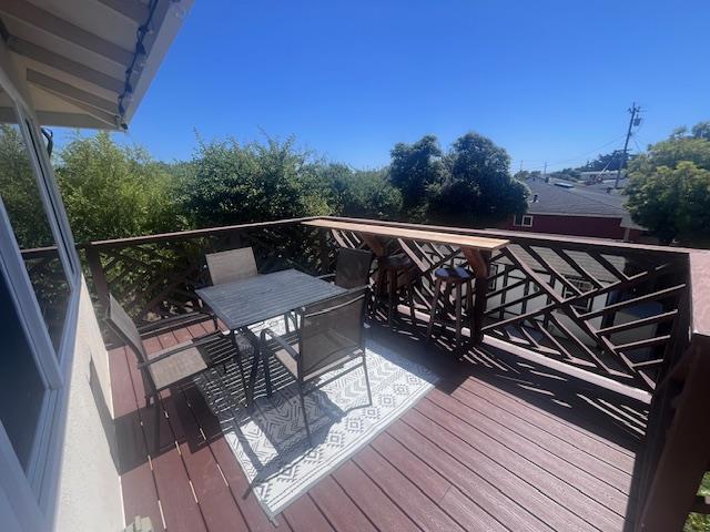 908 Bancroft Ave, Half Moon Bay CA: https://media.crmls.org/mediaz/5576c9cc-c285-4767-9fcf-97c71a739a65.jpg