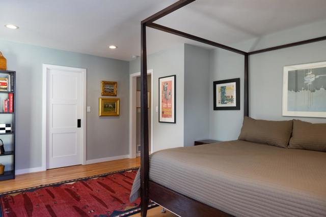 735 Bayview Avenue, Pacific Grove CA: https://media.crmls.org/mediaz/5576ff37-1290-4228-8414-2bf88f467c1a.jpg