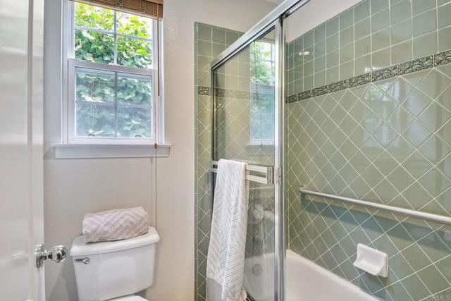 Detail Gallery Image 21 of 40 For 7067 Whitewater Street, Carlsbad,  CA 92011 - 3 Beds | 2/1 Baths