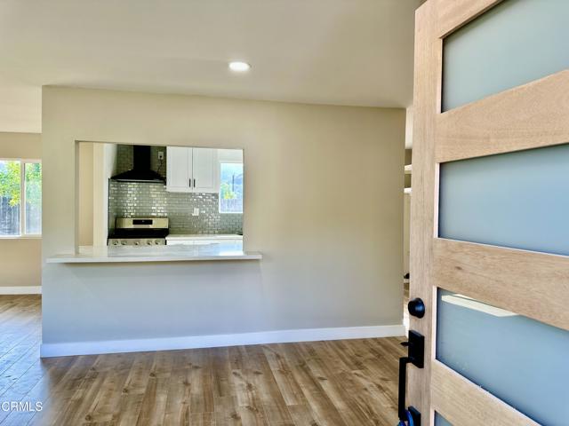 5063 Cypress Lane, Ventura CA: https://media.crmls.org/mediaz/55798134-68b1-40ba-afeb-15c910f0574a.jpg