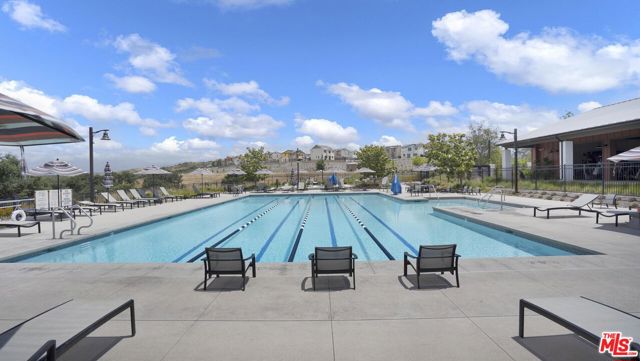 6 Alimon Street, Rancho Mission Viejo CA: https://media.crmls.org/mediaz/557af8d1-1fa6-4c80-ad67-f6b51f16a66c.jpg