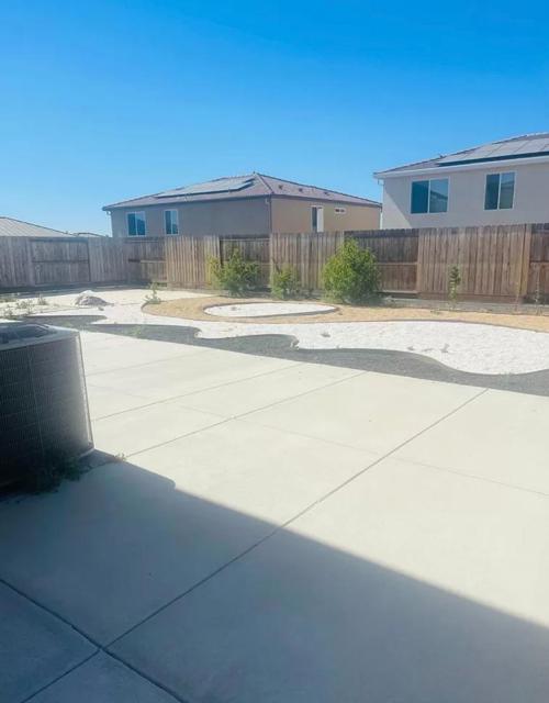 2030 Rosewood Drive, Hollister CA: https://media.crmls.org/mediaz/557b5b33-dfc4-430f-8561-50e168ce13d3.jpg