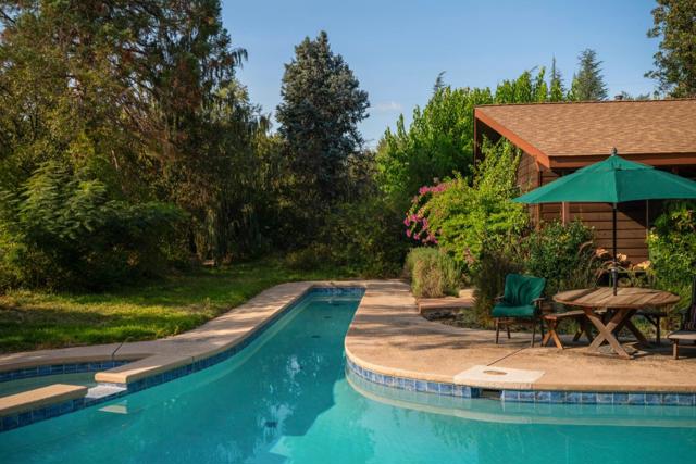 7555 Merced Falls Road, Snelling CA: https://media.crmls.org/mediaz/557b9e51-a5c2-4878-8e24-9fa2994519cd.jpg