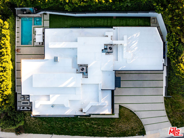 16366 Sloan Drive, Los Angeles CA: https://media.crmls.org/mediaz/557cb738-db70-4fef-8725-5026e9b30f2a.jpg