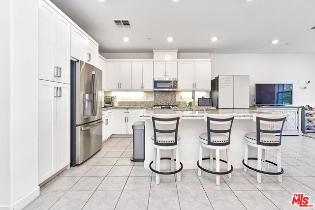 12008 Turnleaf Avenue, Whittier CA: https://media.crmls.org/mediaz/557d4efe-2dfc-4363-9b48-a1385a3a8f84.jpg